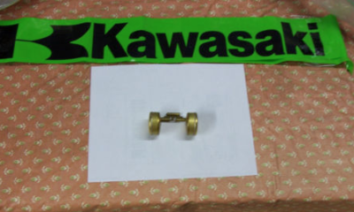 KAWASAKI H1/H2 CARB CARBURETOR FUEL FLOAT-NEW GENUINE MIKUNI-KAW
